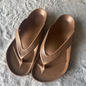 Birkenstock metallic bronze flip flops Honolulu waterproof sz 41